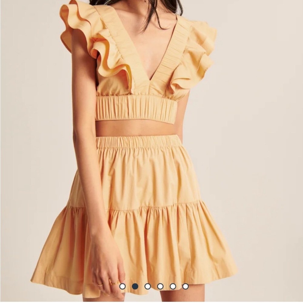 A&F Matching set - Poplin Volume Mini Skirt & Drama Collar Ruffle Poplin Top